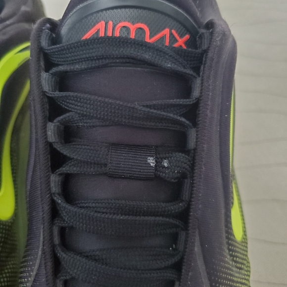 Nike Youth Air Max 720 Retro Future Size 7Y Black Volt Crimson Shoes AQ3196-005 - Picture 5 of 16